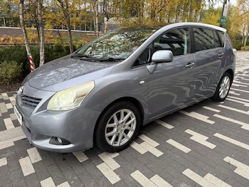 Used Toyota Verso 2011 for sale - 76500023: Photo