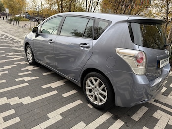 Used Toyota Verso 2011 for sale - 76500023: Photo