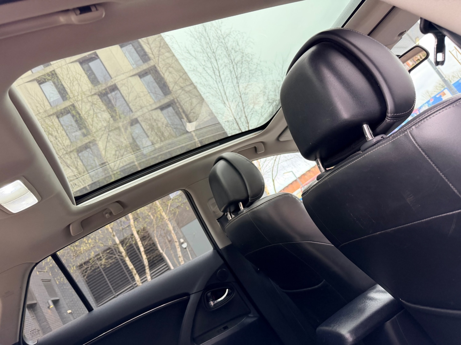 Used Toyota Avensis 2010 for sale - 78101474: Photo 12