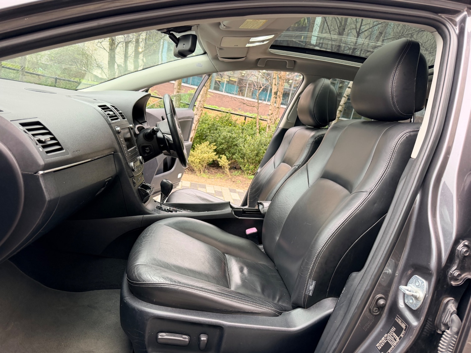 Used Toyota Avensis 2010 for sale - 78101474: Photo 13