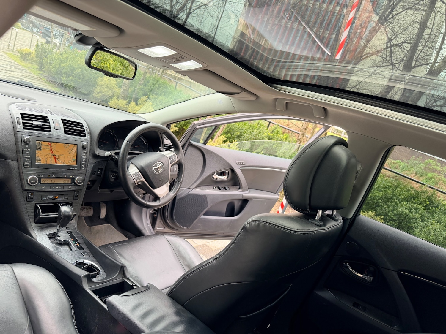 Used Toyota Avensis 2010 for sale - 78101474: Photo 14