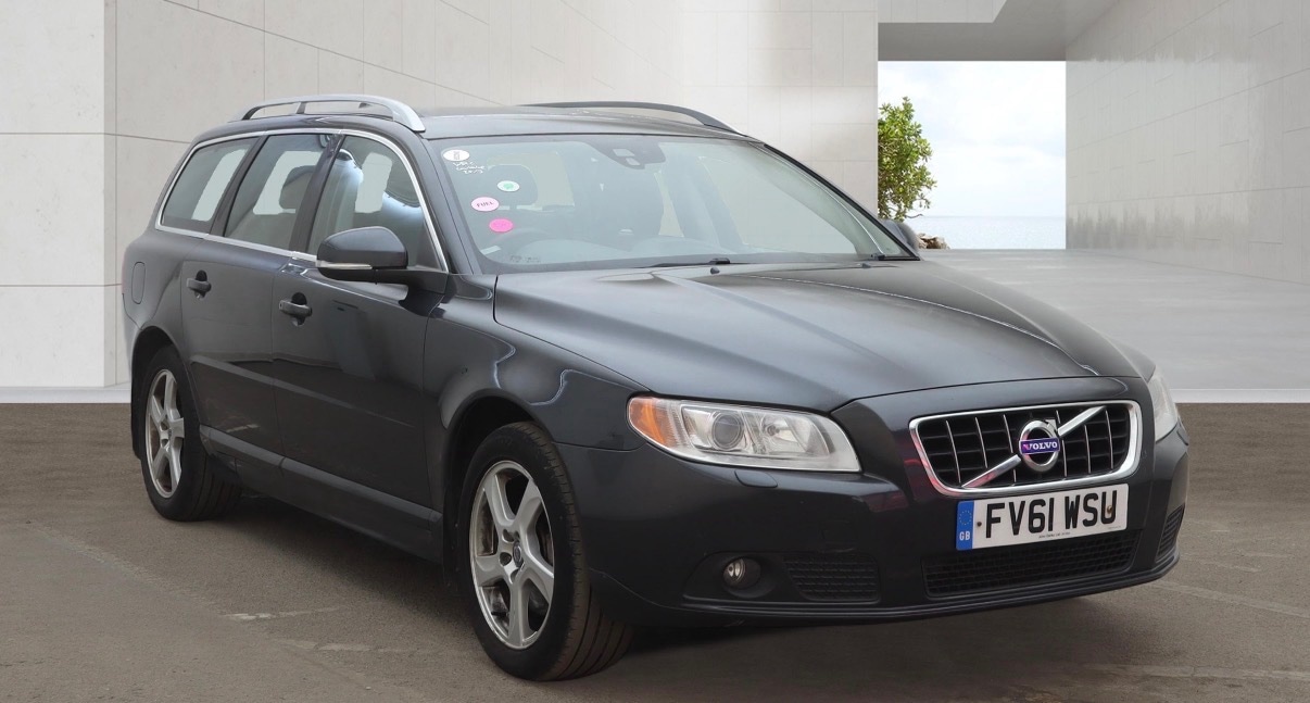 Used Volvo V70 2012 for sale - 78116699: Photo 2