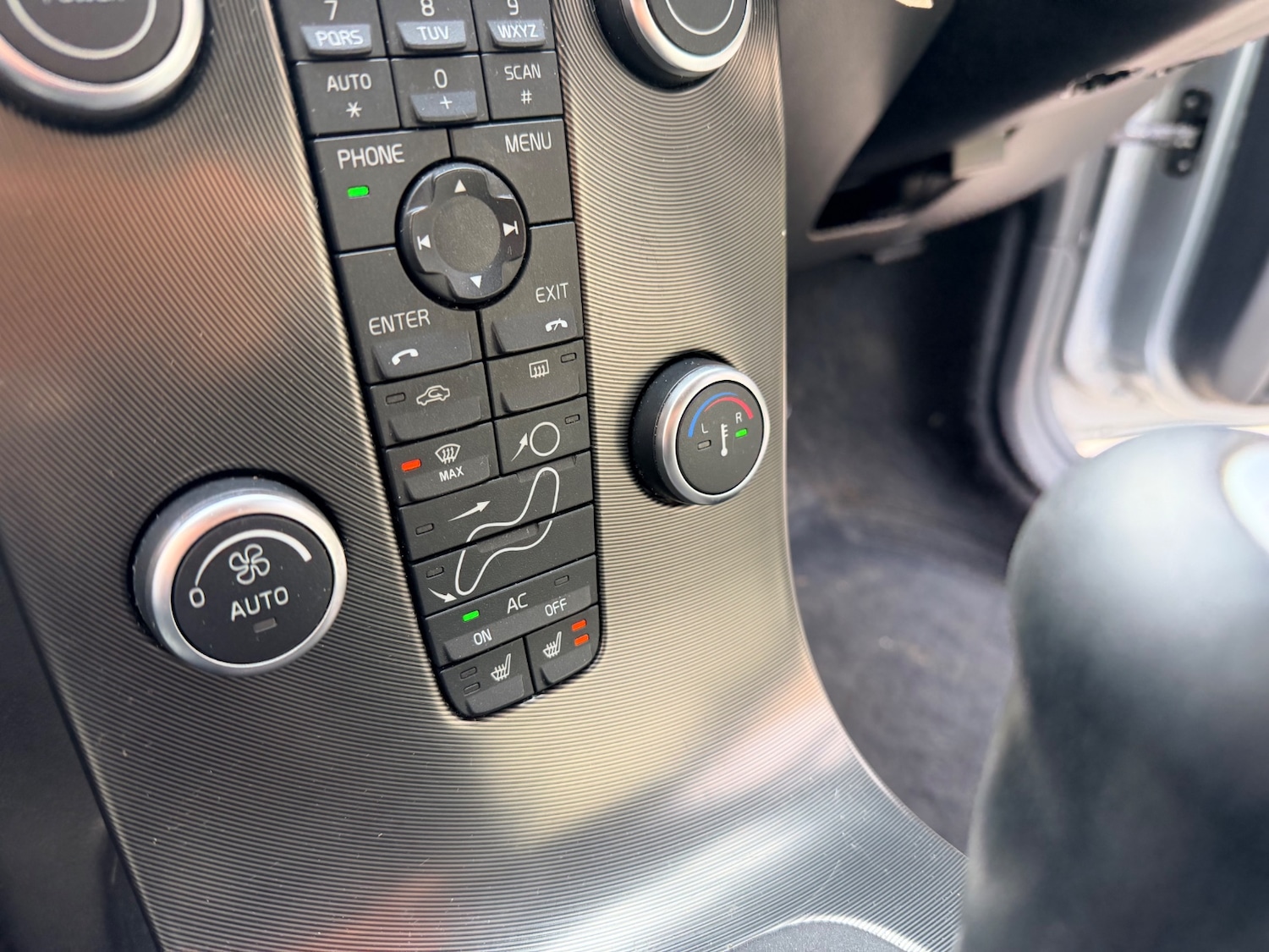 Used Volvo V50 2012 for sale - 77599535: Photo 14