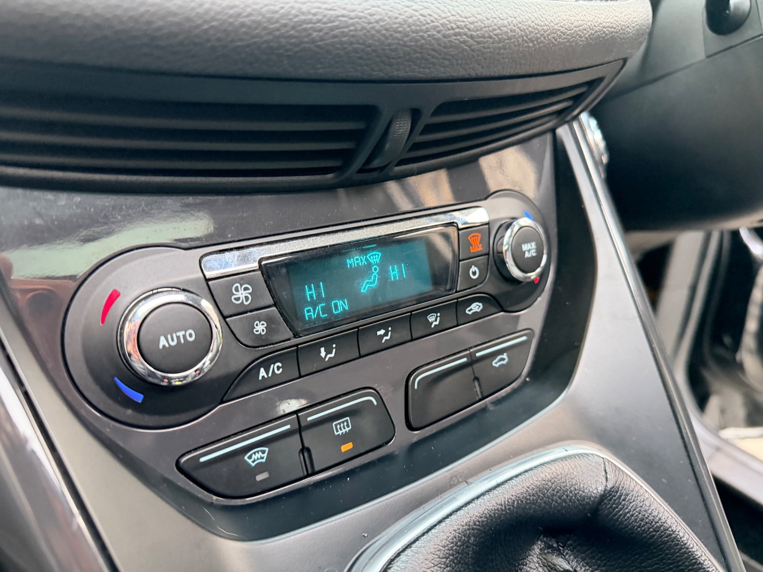 Used Ford Kuga 2013 for sale - 77192059: Photo 16