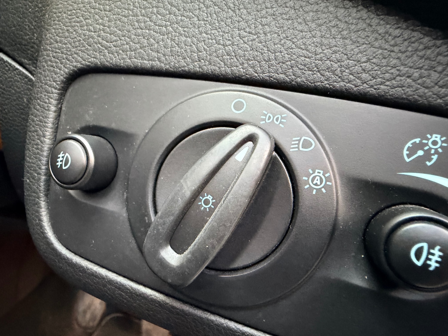 Used Ford Kuga 2013 for sale - 77192059: Photo 19