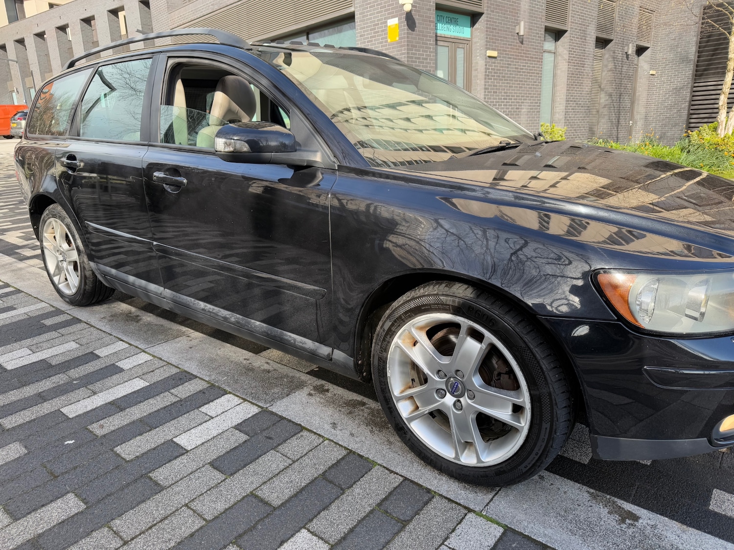 Used Volvo V50 2006 for sale - 78025824: Photo 19