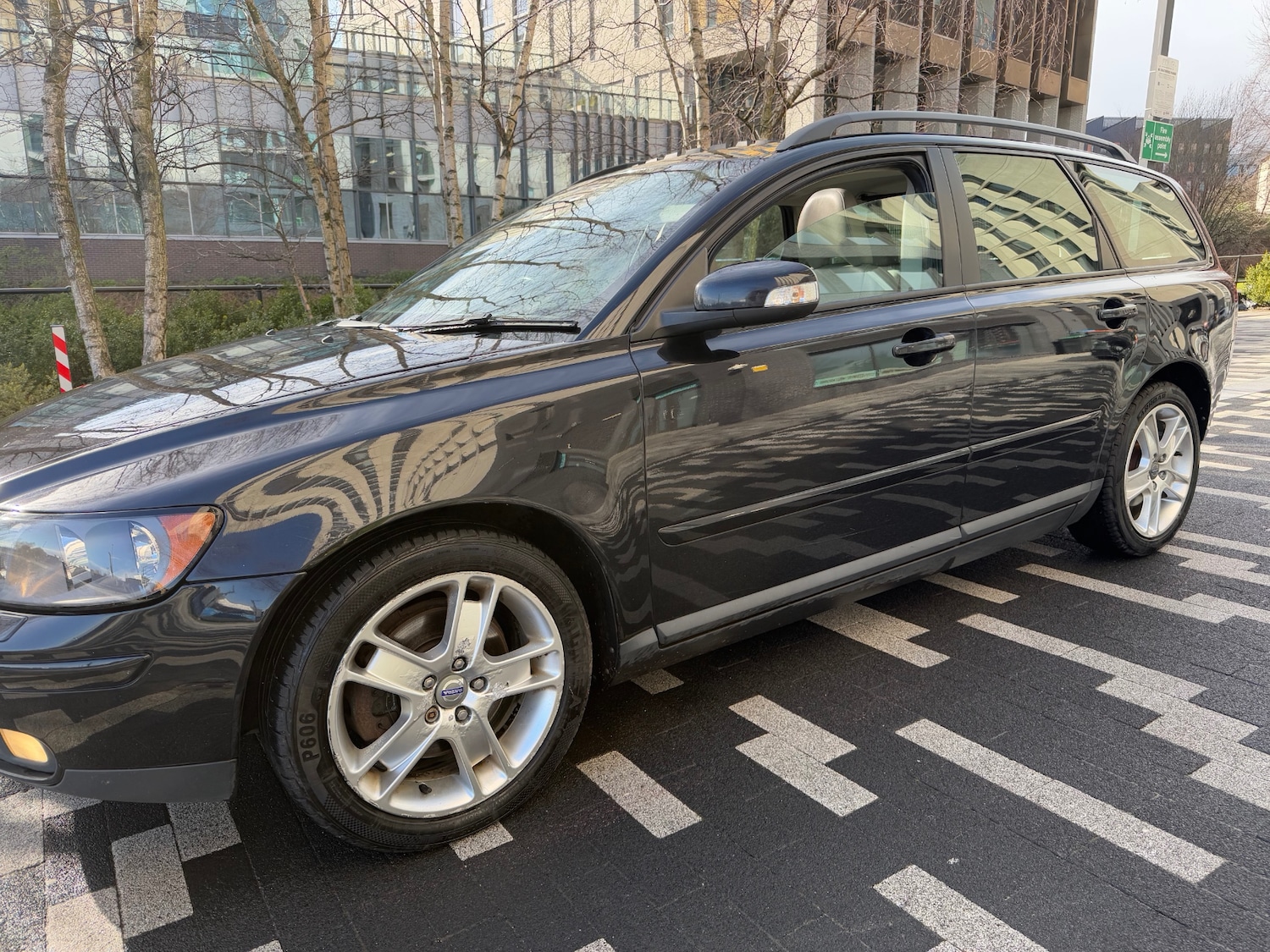 Used Volvo V50 2006 for sale - 78025824: Photo 3