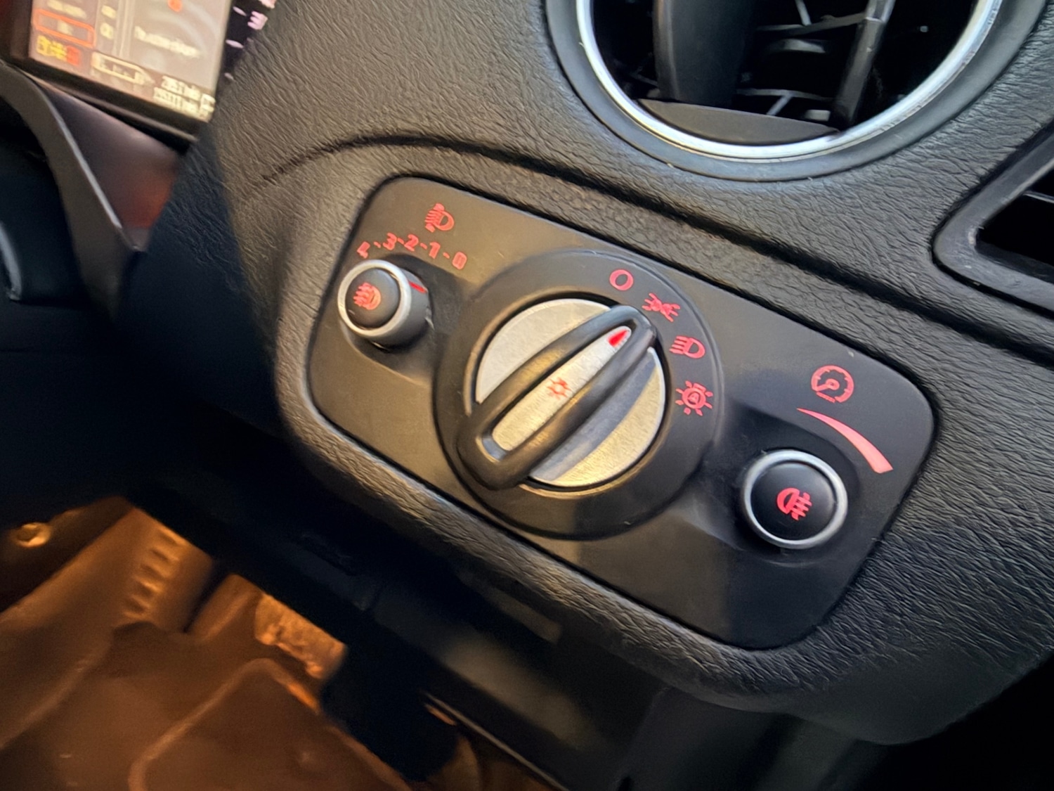 Used Ford S-Max 2011 for sale - 77201742: Photo 18