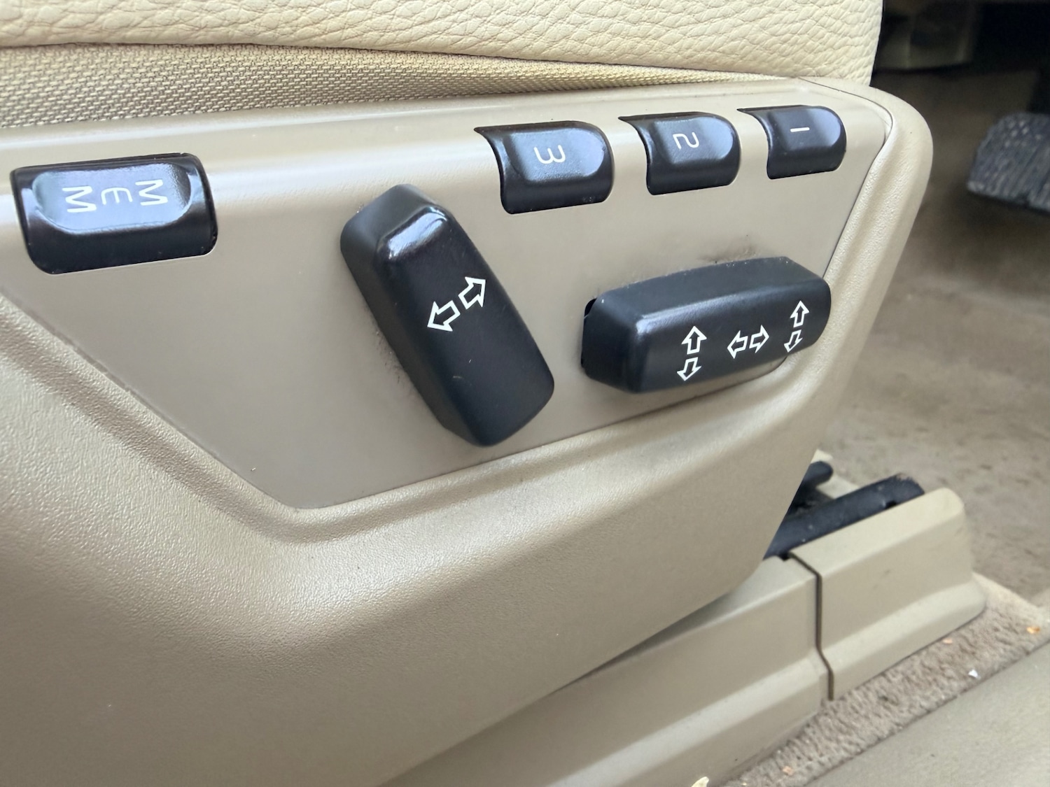 Used Volvo XC90 2011 for sale - 77632718: Photo 19