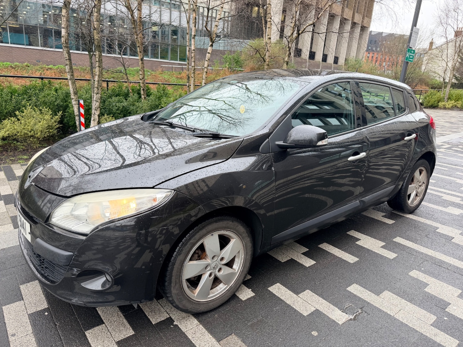 Used Renault Megane 2010 for sale - 78045969: Photo 2