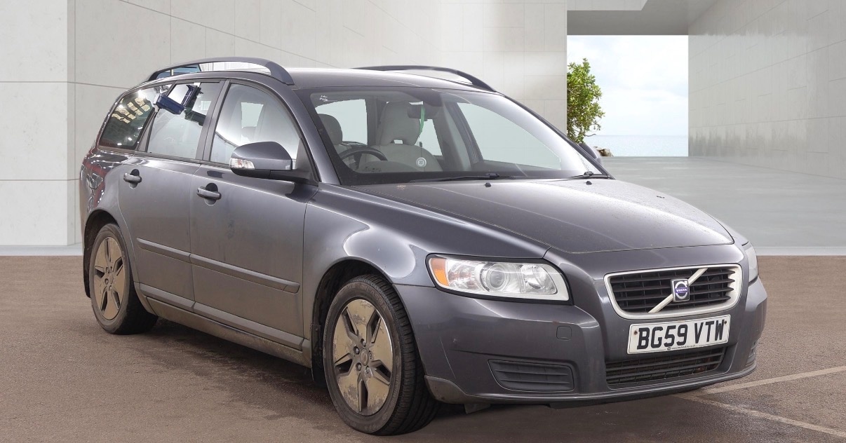 Used Volvo V50 2009 for sale - 78116627: Photo 2