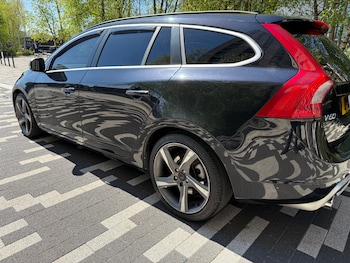 Used Volvo V60 2012 for sale - 78367412: Photo