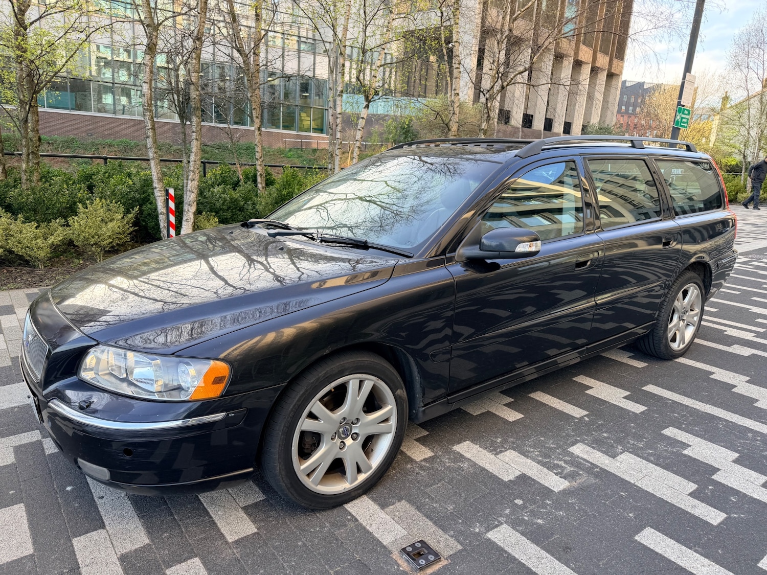 Used Volvo V70 2007 for sale - 78156419: Photo 2