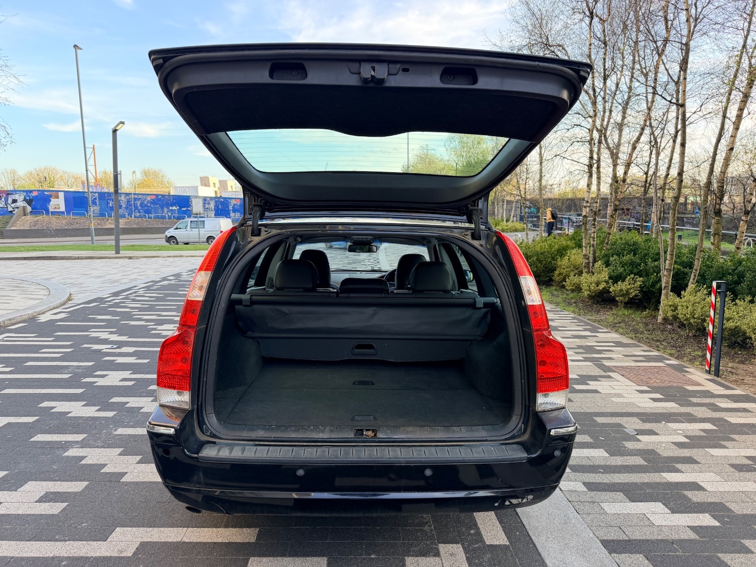 Used Volvo V70 2007 for sale - 78156419: Photo 4