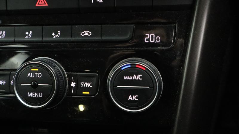 Used Volkswagen T-Roc 2018 for sale - 77599713: Photo 32