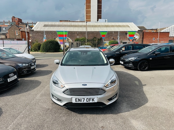 Used Ford Focus 2017 for sale - 76177325: Photo 2