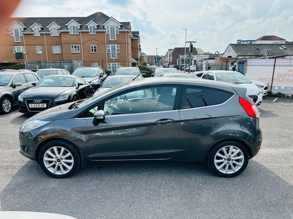 Used Ford Fiesta 2015 for sale - 76177328: Photo 13