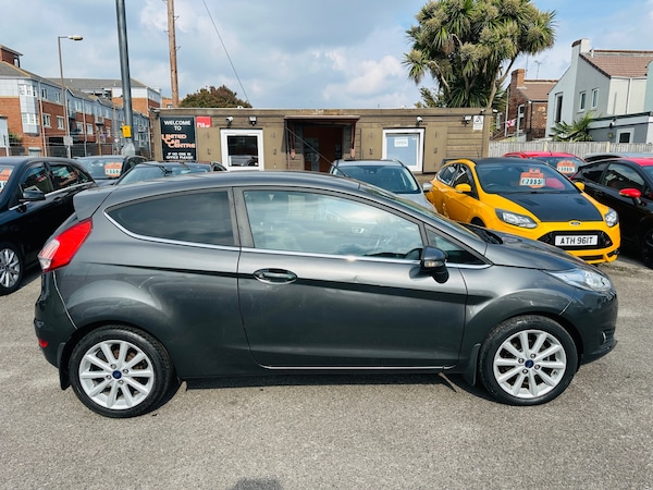 Used Ford Fiesta 2015 for sale - 76177328: Photo 14