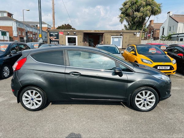 Used Ford Fiesta 2015 for sale - 76177328: Photo 6