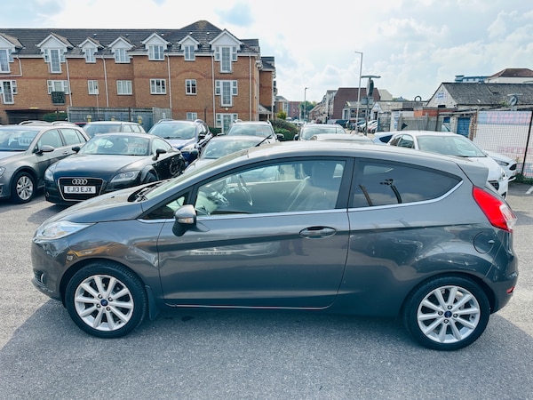 Used Ford Fiesta 2015 for sale - 76177328: Photo 7