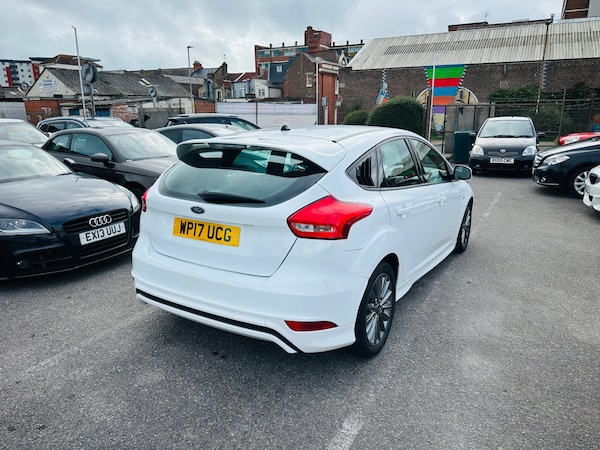 Used Ford Focus 2017 for sale - 76027031: Photo 9