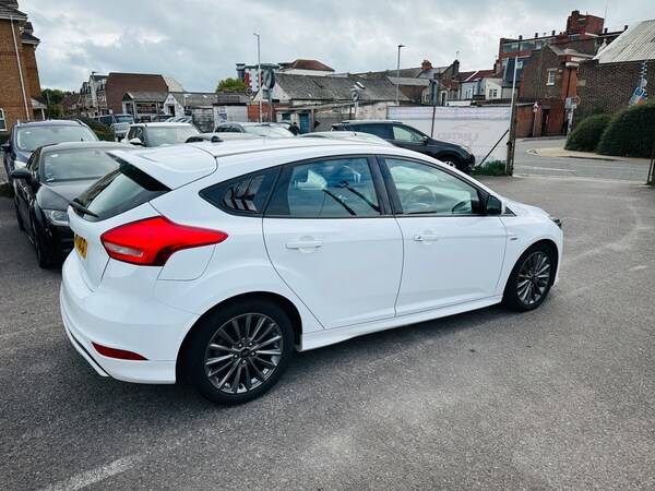 Used Ford Focus 2017 for sale - 76177580: Photo 12