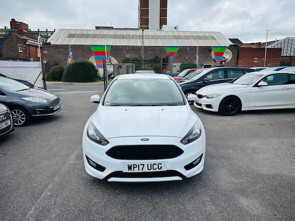 Used Ford Focus 2017 for sale - 76177580: Photo 2
