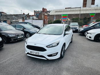 Used Ford Focus 2017 for sale - 76177580: Photo 3