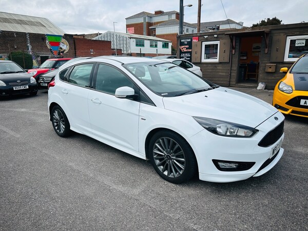 Used Ford Focus 2017 for sale - 76177580: Photo 4