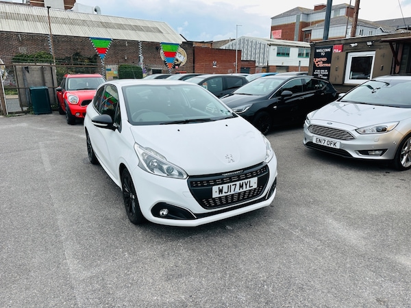 Used Peugeot 208 2017 for sale - 76177475: Photo 1