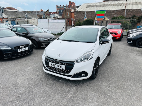 Used Peugeot 208 2017 for sale - 76177475: Photo 3