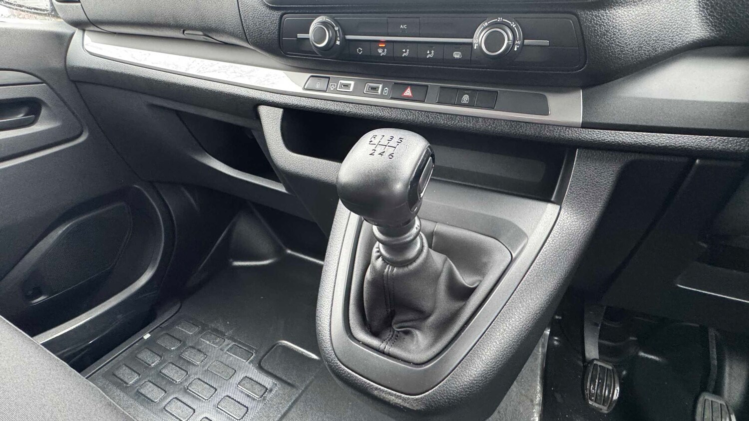 Used Vauxhall Vivaro 2025 for sale - 77859537: Photo 22