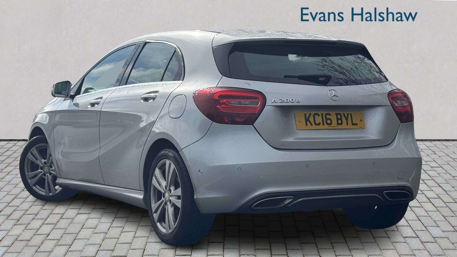 Used Mercedes-Benz A-Class 2016 for sale - 78024196: Photo 2