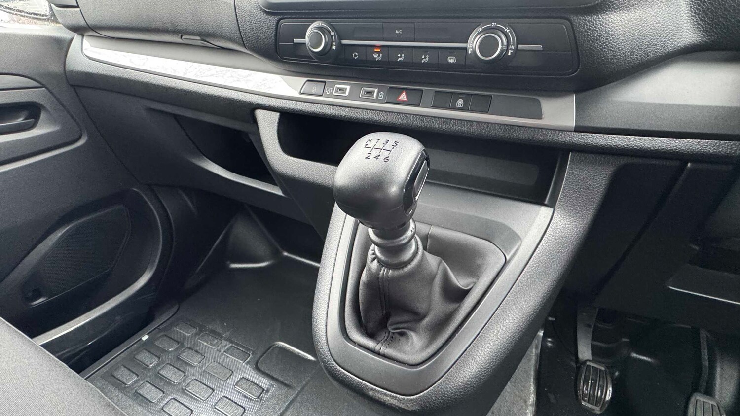 Used Vauxhall Vivaro 2025 for sale - 77857488: Photo 21