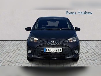 Used Toyota Yaris 2015 for sale - 78432648: Photo