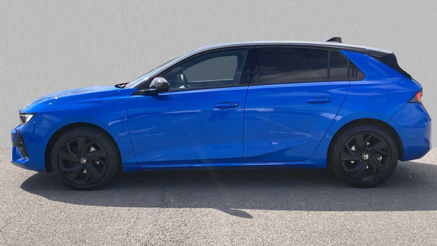 Used Vauxhall Astra for sale - 77860958: Photo 3