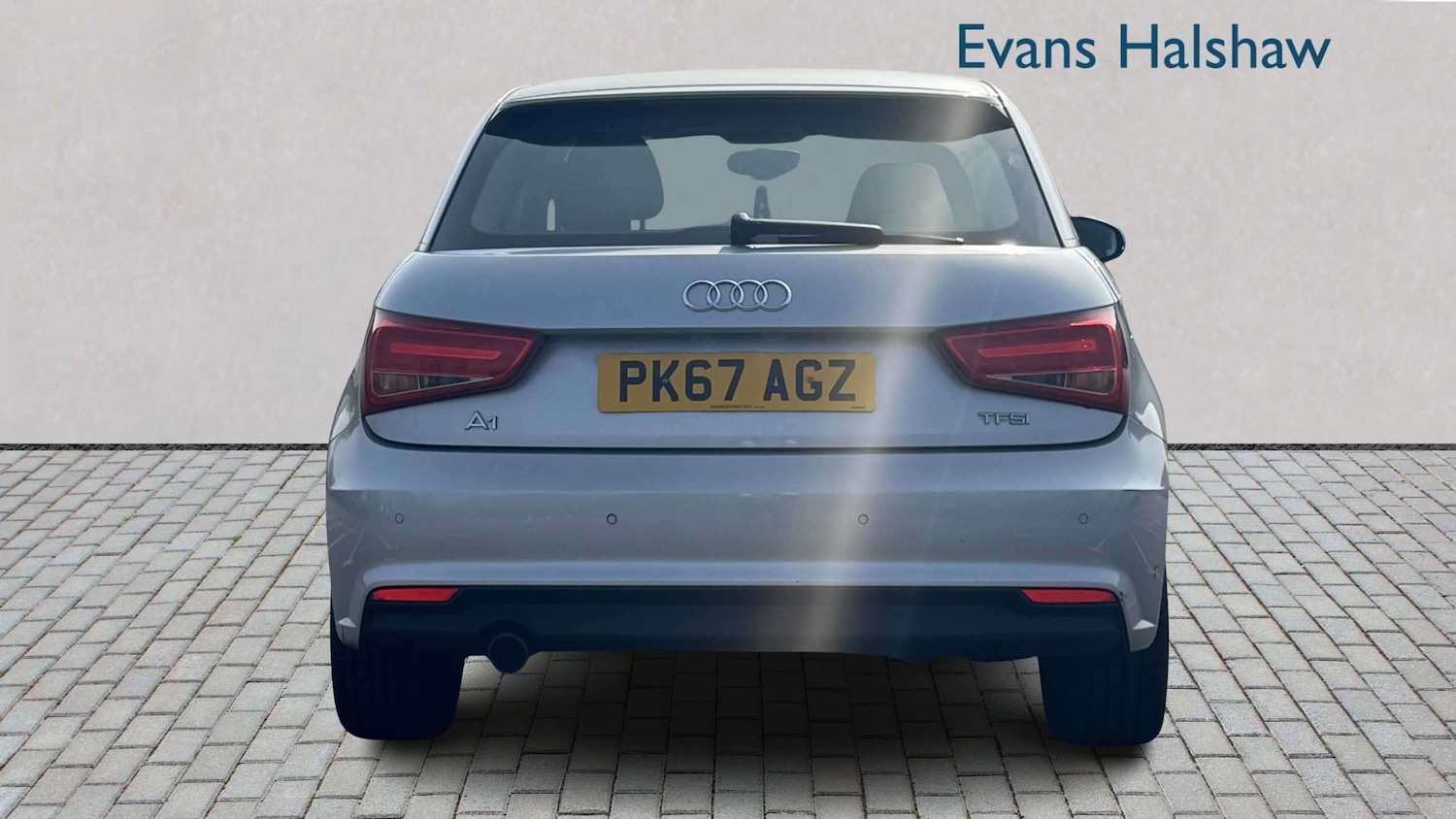 Used Audi A1 2017 for sale - 77979568: Photo 2