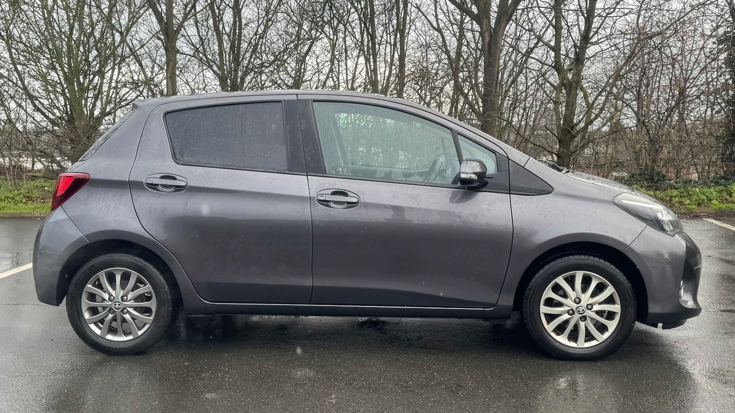 Used Toyota Yaris 2017 for sale - 77913832: Photo 3