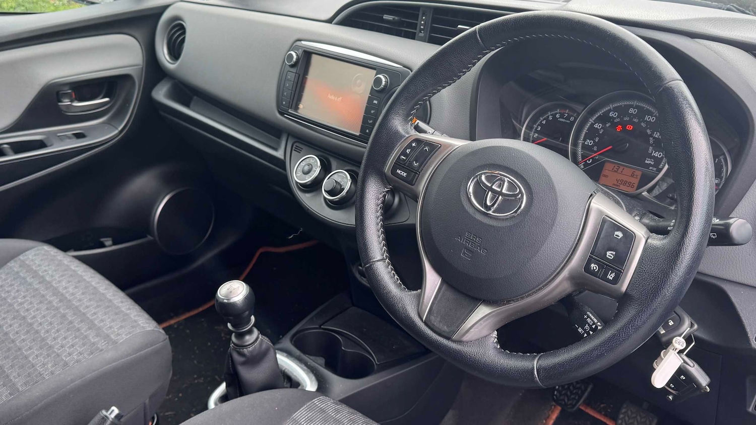 Used Toyota Yaris 2017 for sale - 77913832: Photo 7