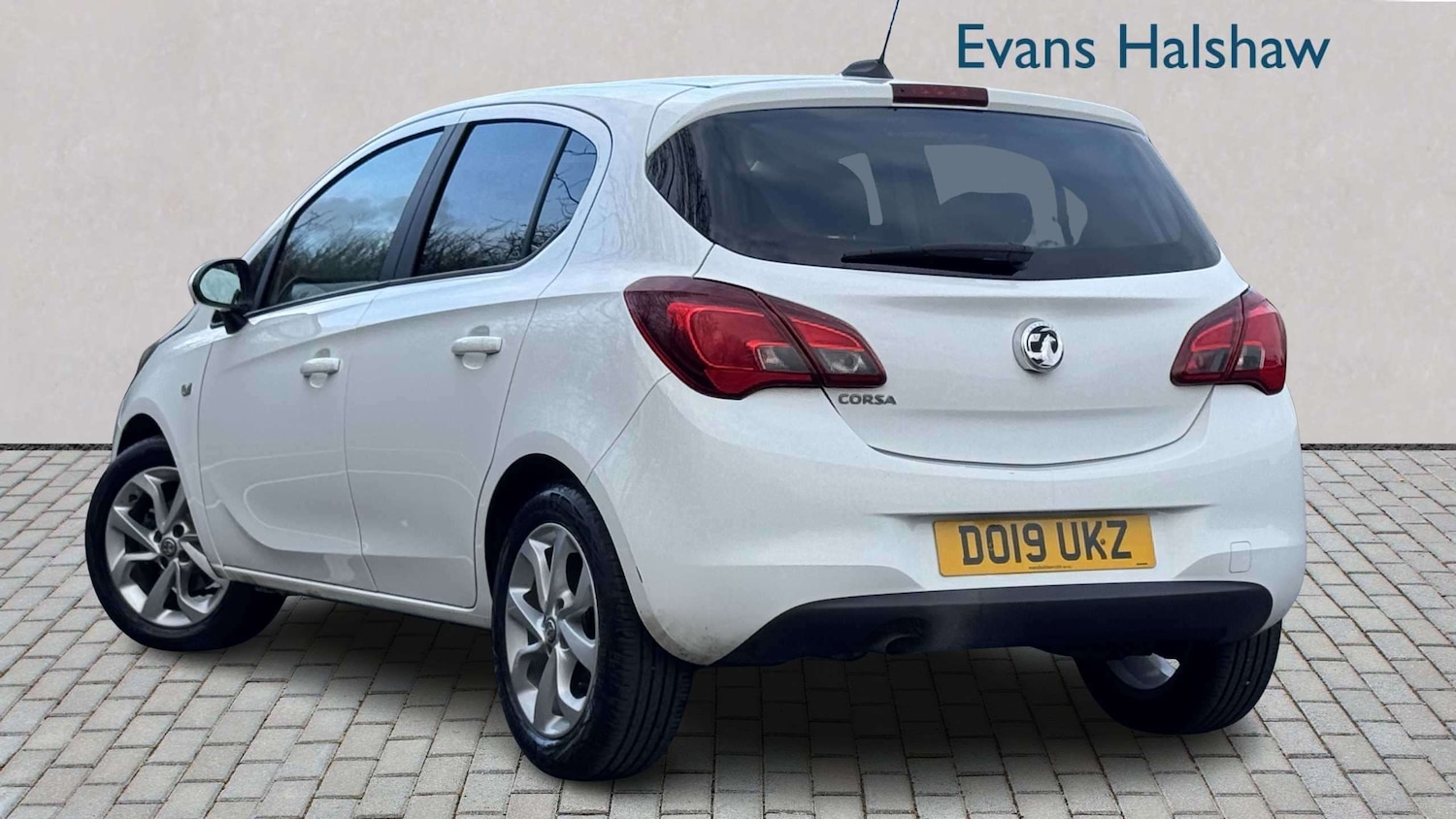 Used Vauxhall Corsa for sale - 77860157: Photo 2
