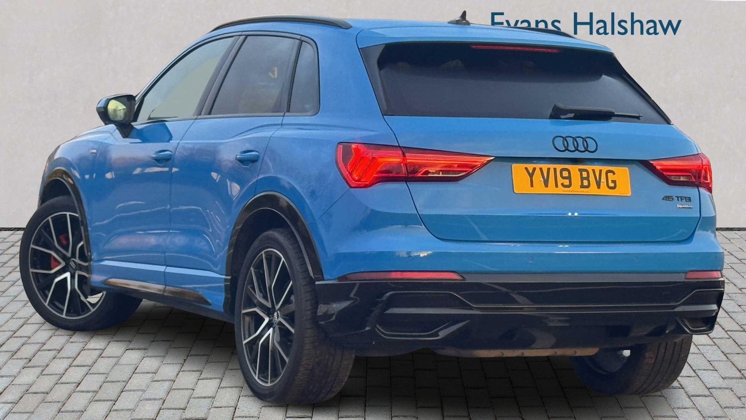 Used Audi Q3 2019 for sale - 77862606: Photo 2