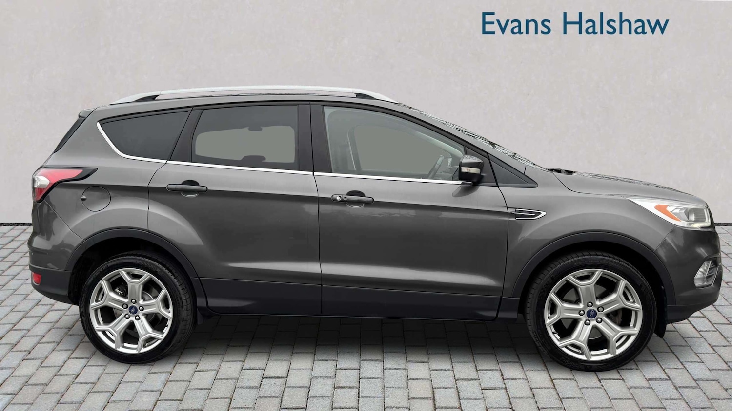 Used Ford Kuga 2017 for sale - 77913685: Photo 3