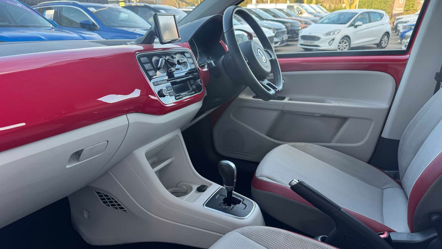 Used Volkswagen up! 2013 for sale - 77858178: Photo 10