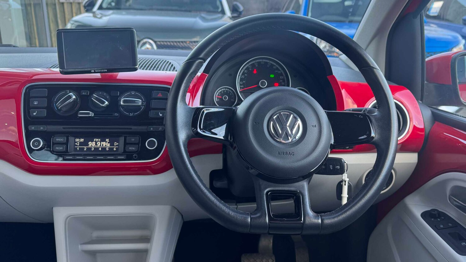 Used Volkswagen up! 2013 for sale - 77858178: Photo 11