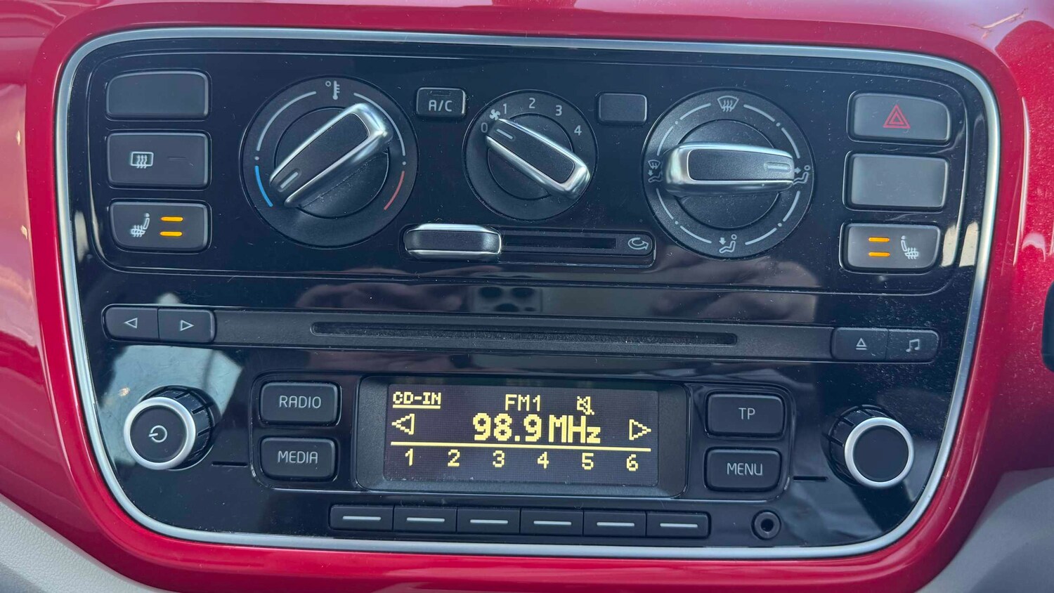 Used Volkswagen up! 2013 for sale - 77858178: Photo 9