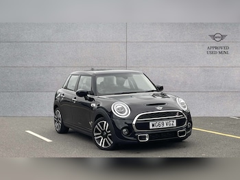 Used MINI Hatch 2019 for sale - 77943180: Photo