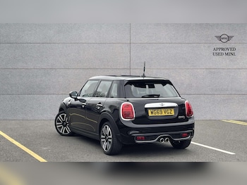 Used MINI Hatch 2019 for sale - 77943180: Photo