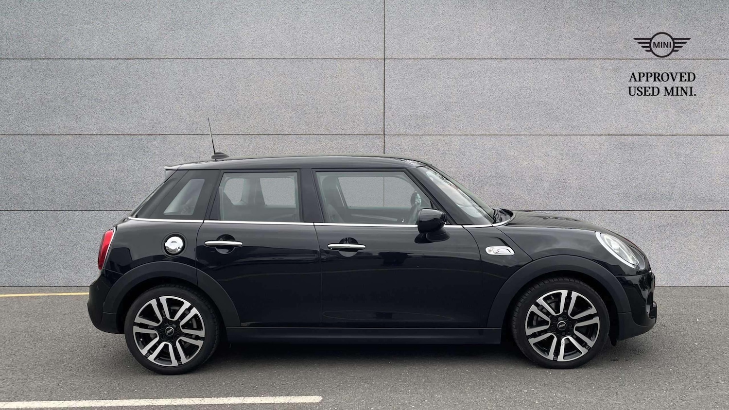 Used MINI Hatch 2019 for sale - 77943180: Photo 3