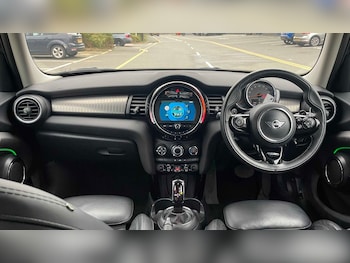 Used MINI Hatch 2019 for sale - 77943180: Photo