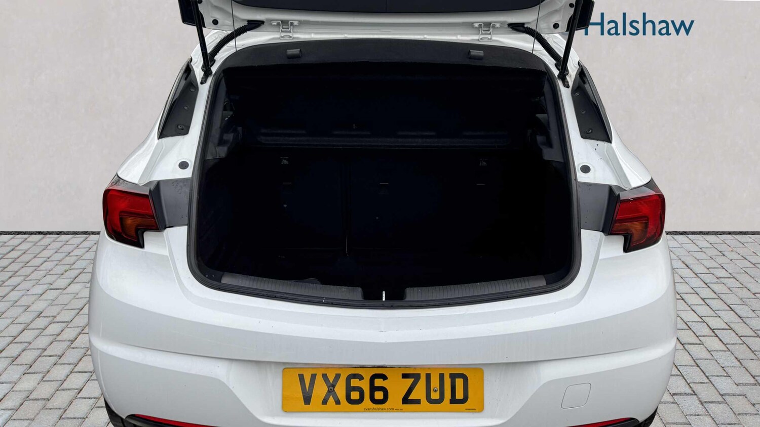 Used Vauxhall Astra 2016 for sale - 77983321: Photo 13